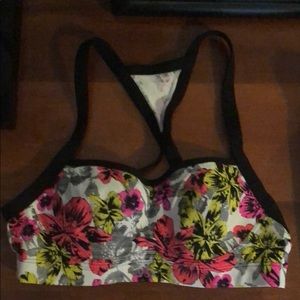 VS Sport flower patterned sports bra size 32B